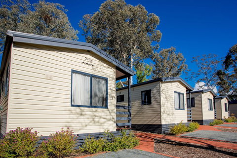 Albury Gardens Tourist Park - Your Accommodation 1