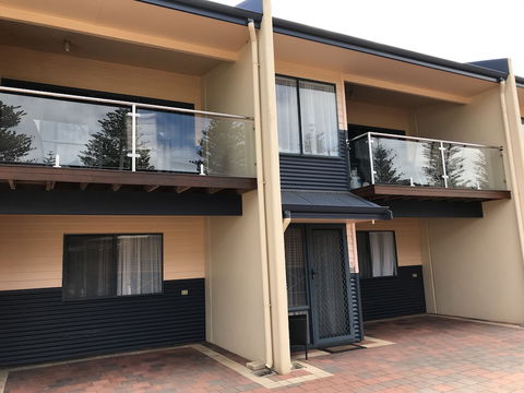 Driftwood Apartments - Your Accommodation 3