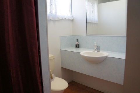 Ayrline Motel - Your Accommodation 6