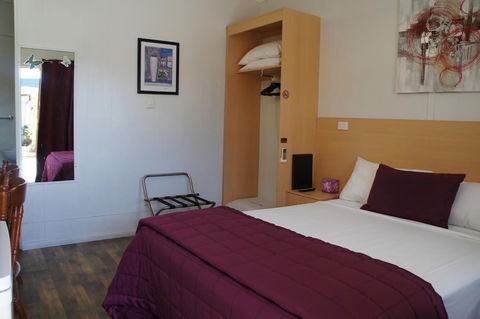 Ayrline Motel - Your Accommodation 4