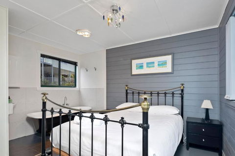 Mermaids Of Bicheno - Your Accommodation 7