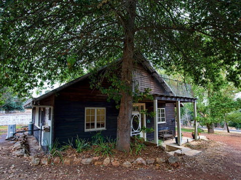Oak Tree Barn Bridgetown - Your Accommodation 2