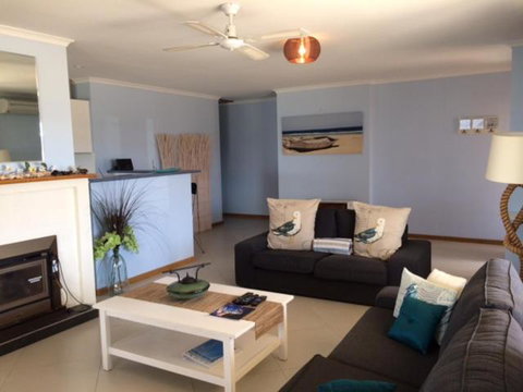 Salty Air Apartments Kingscote Kangaroo Island - Your Accommodation 5