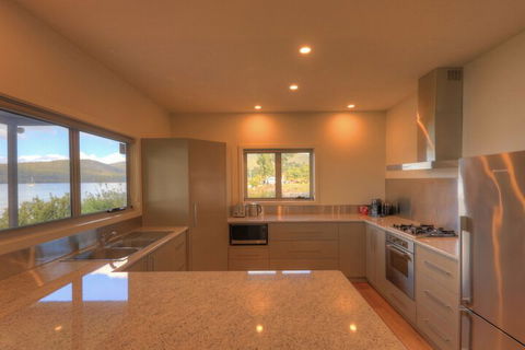 Fairwinds - Essentially Tas - Your Accommodation 4