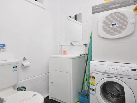 The Studio On The Lake At Fishing Point Lake Macquarie Honestly Put The Line In & Catch Fish - Your Accommodation 6