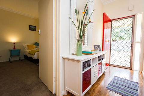 Indulge Homes - 77 Olive - Your Accommodation 1