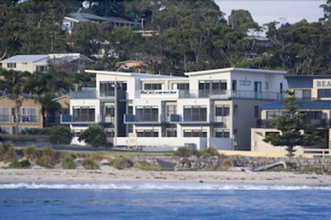 Mollymook Beachfront Executive Apartment - Your Accommodation 5