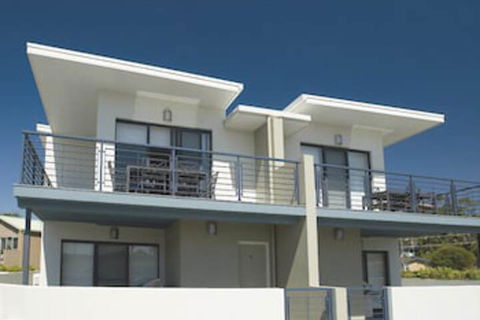 Mollymook Beachfront Executive Apartment - Your Accommodation 3