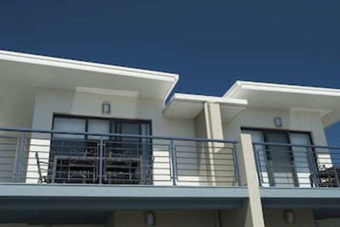 Mollymook Beachfront Executive Apartment - Your Accommodation 6