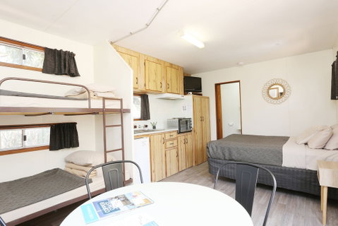 Moonta Bay Accommodation - Your Accommodation 5