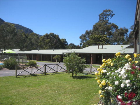Halls Gap Log Cabins - Your Accommodation 3