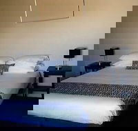 Neagles Retreat Villas - Your Accommodation