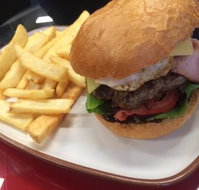 Drouin PizzaBurger Lounge - Your Accommodation