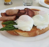 Hughzies Lakeside Brasserie - Your Accommodation