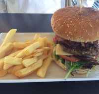 Jules by the Lake Cafe - Your Accommodation
