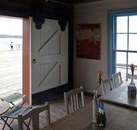 The Wharf Local - Your Accommodation