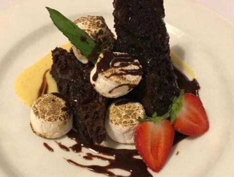 Trappers Restaurant - Your Accommodation 1