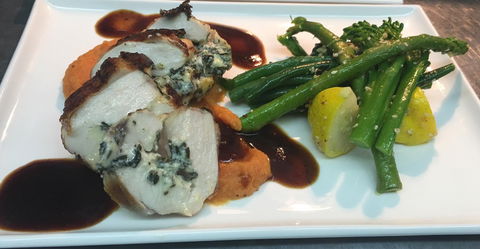 Macauleys Restaurant - Your Accommodation 0