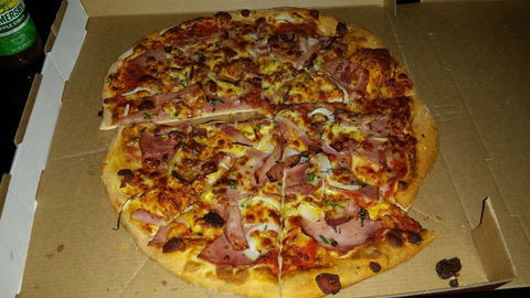 T4's Gourmet Pizza & Pasta - Your Accommodation 0