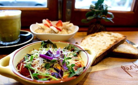 Harry's Grill - Your Accommodation 20