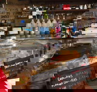 Vee's Cafe - Your Accommodation