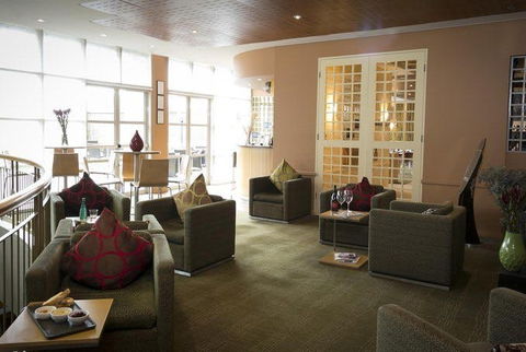 M Bar And Terrace - Mercure Sydney Parramatta - Your Accommodation 0