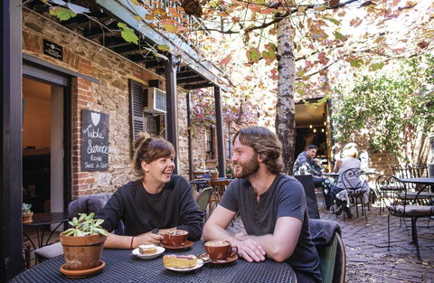 Alby & Esther's - Your Accommodation 2