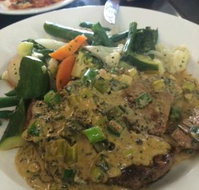 Luciano's - Your Accommodation