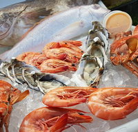 Rufus King Seafoods - Your Accommodation