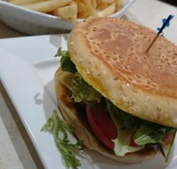 Super Star Cafe - Your Accommodation