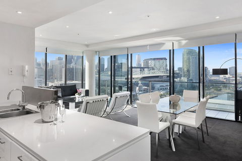 DPC New Quay - Your Accommodation 8