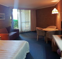 The John Hunter Motel - Your Accommodation