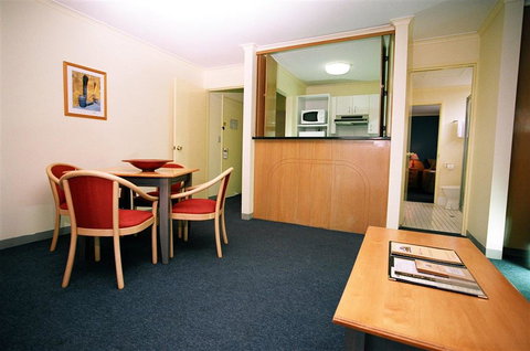 Mount Ommaney Hotel Apartments - Your Accommodation 4