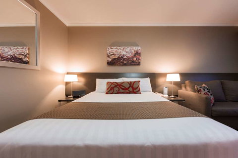 Pavilion on Northbourne - Your Accommodation 5