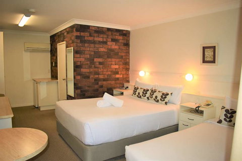 Best Western Parkside Motor Inn - Your Accommodation 8