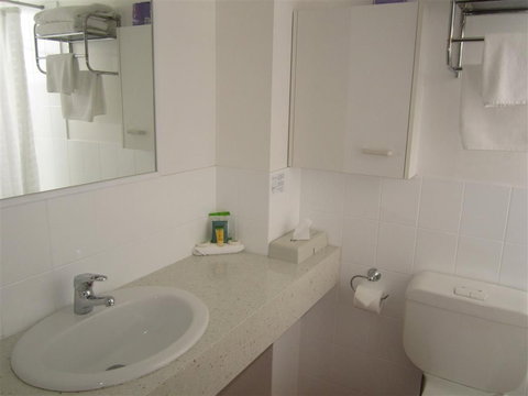 Best Western Parkside Motor Inn - Your Accommodation 13