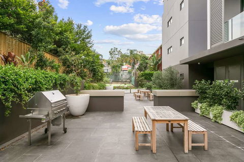 Good Life Suites - Your Accommodation 1