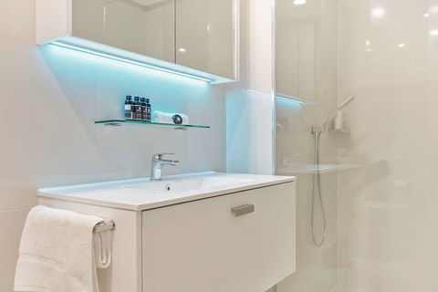 Good Life Suites - Your Accommodation 7