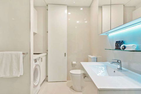 Good Life Suites - Your Accommodation 8