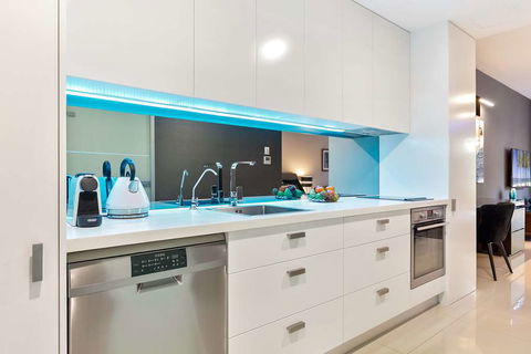 Good Life Suites - Your Accommodation 10