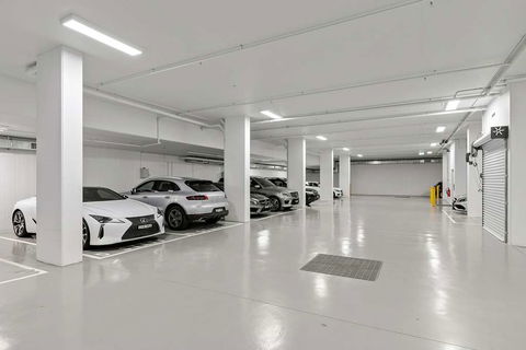 Good Life Suites - Your Accommodation 13