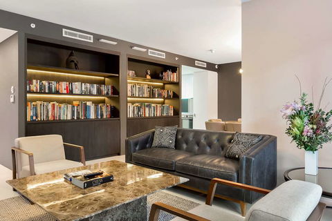 Good Life Suites - Your Accommodation 15