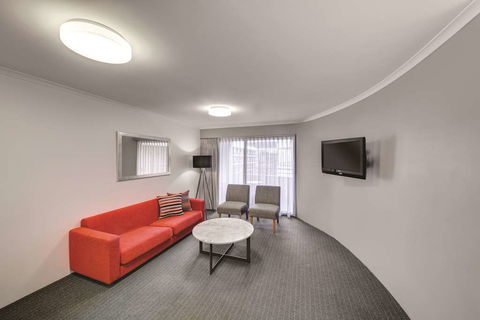 Adina Serviced Apartments James Court - Your Accommodation 12