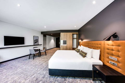 Vibe Hotel North Sydney - Your Accommodation 13