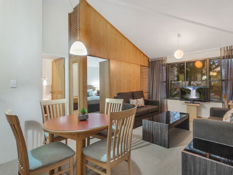 The Airport International Motel - Your Accommodation 11