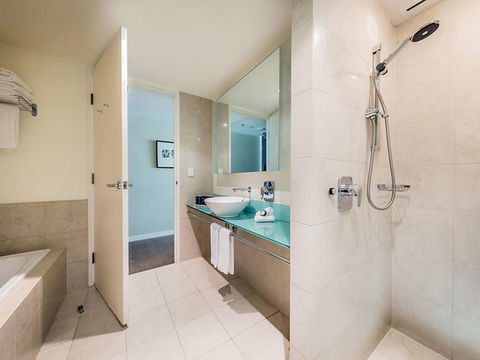 PARKROYAL Melbourne Airport - Your Accommodation 5