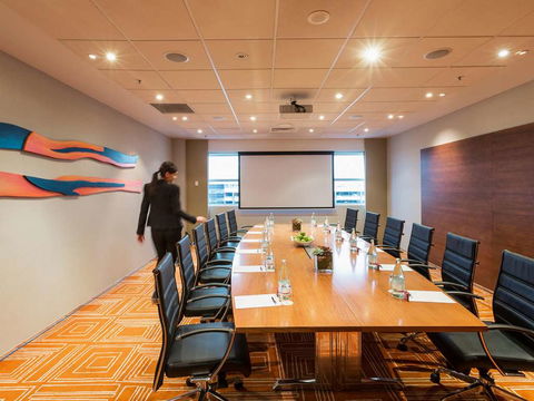 PARKROYAL Melbourne Airport - Your Accommodation 8