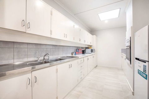 Nightcap at Coolaroo Hotel - Your Accommodation 1