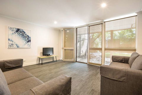 Nightcap at Coolaroo Hotel - Your Accommodation 4