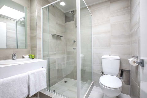 Nightcap at Coolaroo Hotel - Your Accommodation 14